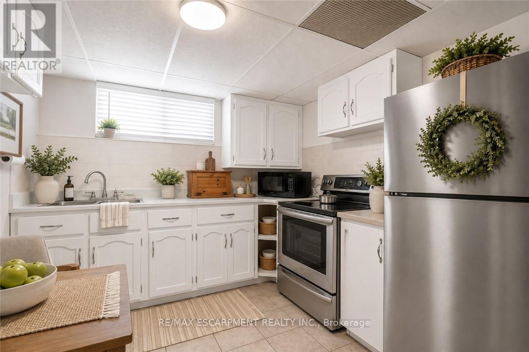 374 UPPER WENTWORTH STREET W, Hamilton, Ontario