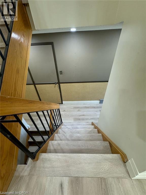 14 Briar Knoll Place, Kitchener, Ontario  N2E 2B9 - Photo 4 - 40871707