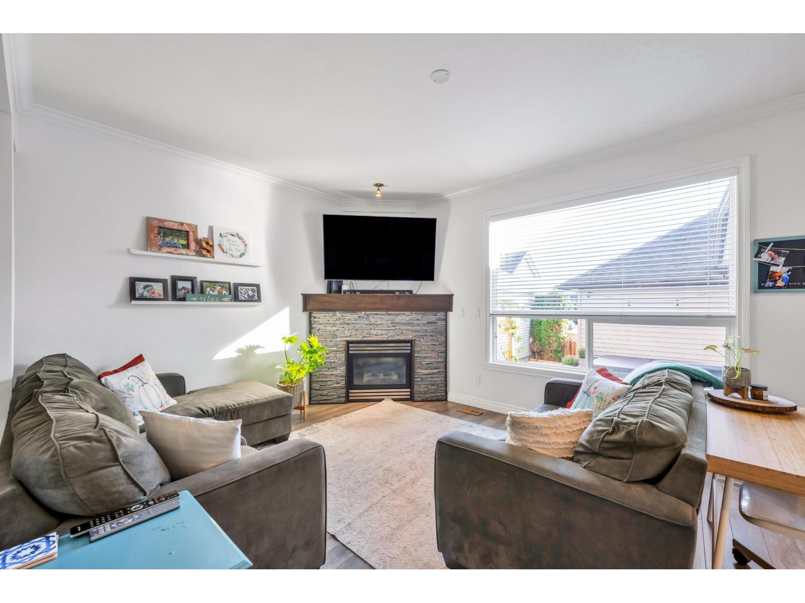 16458 60 Avenue, Surrey, British Columbia  V3S 1S6 - Photo 3 - R3174678