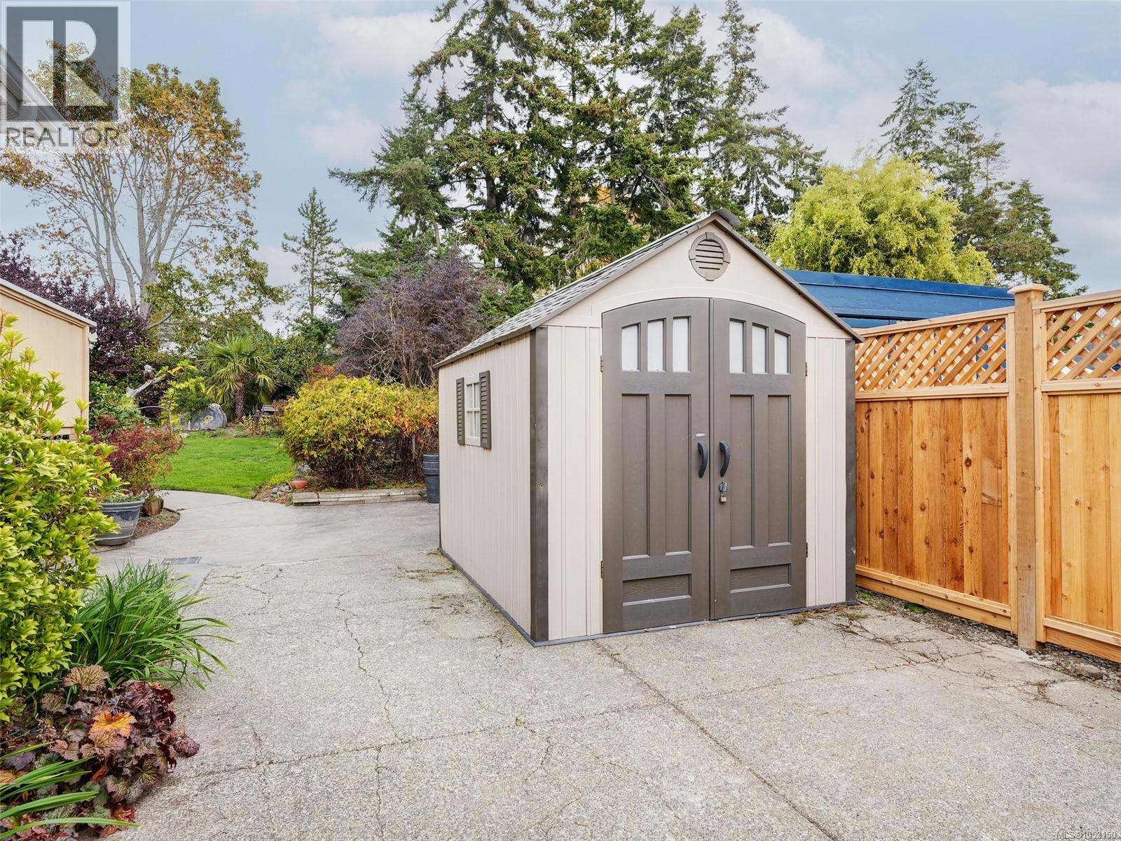 1158 Hadfield Ave