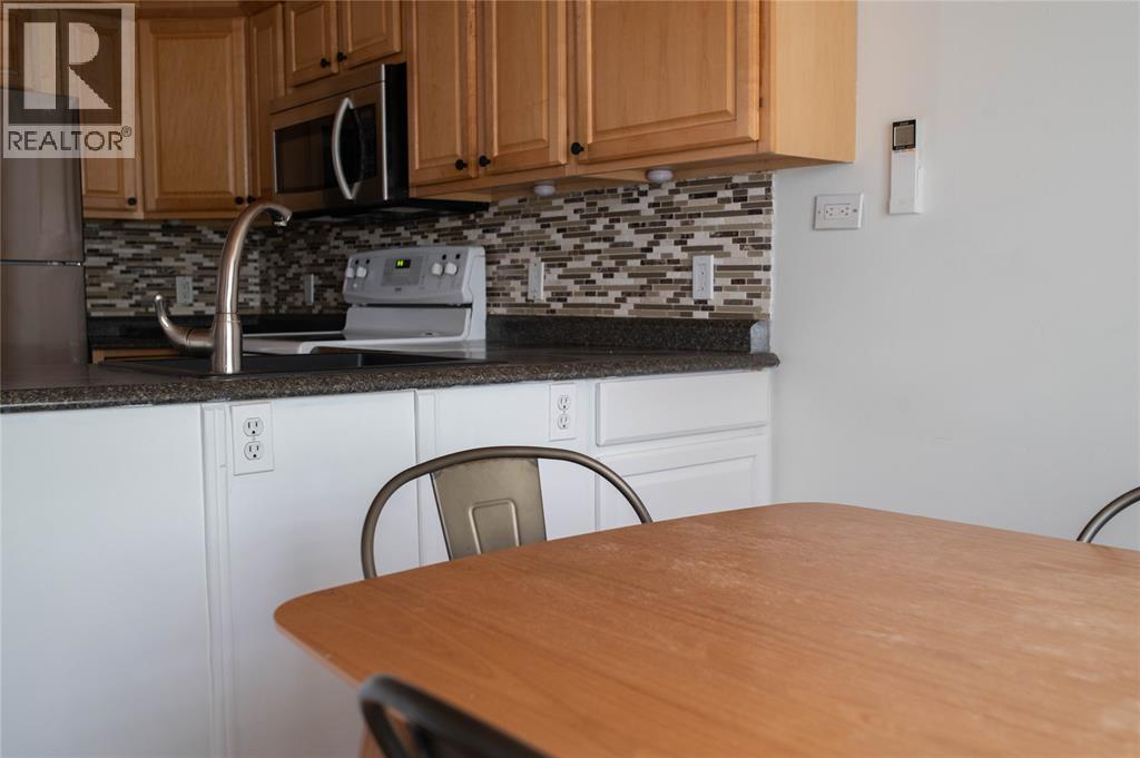 7424 Lakeshore Road, Lambton Shores, Ontario  N0N 1J3 - Photo 8 - 26025309