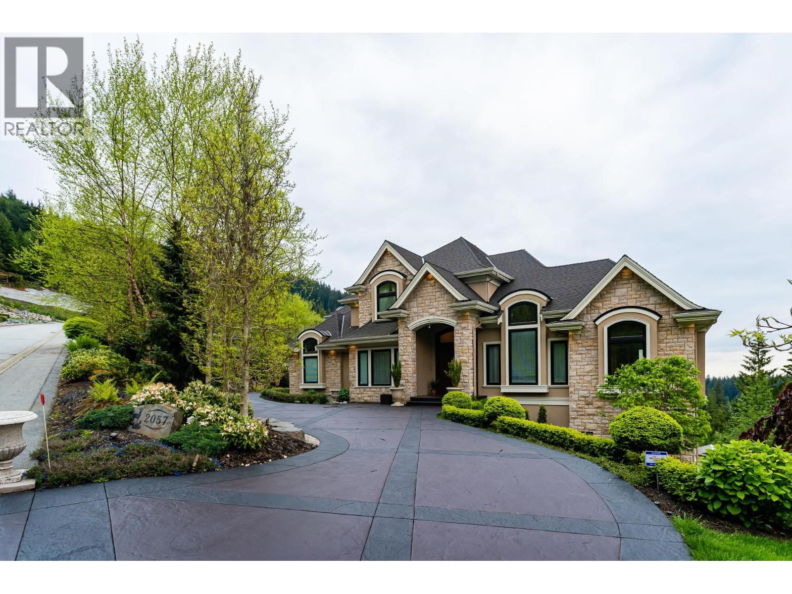 2057 Ridge Mountain Drive, Anmore, British Columbia  V3H 0G7 - Photo 2 - R3175653