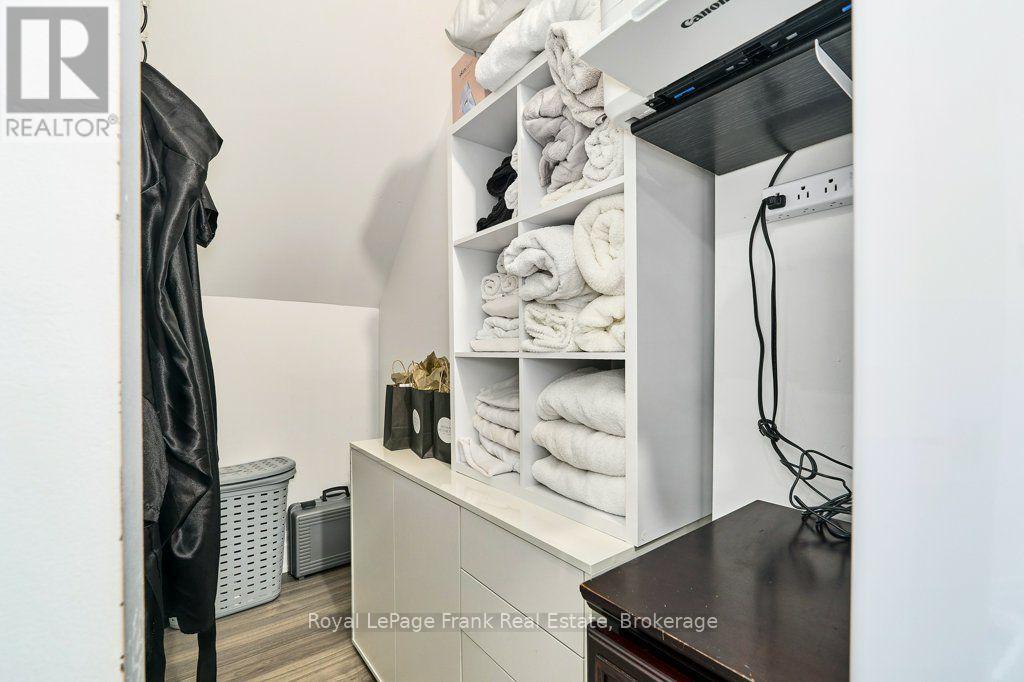 110 - 17 Baldwin Street N, Whitby, Ontario  L1M 0K8 - Photo 11 - E14083646