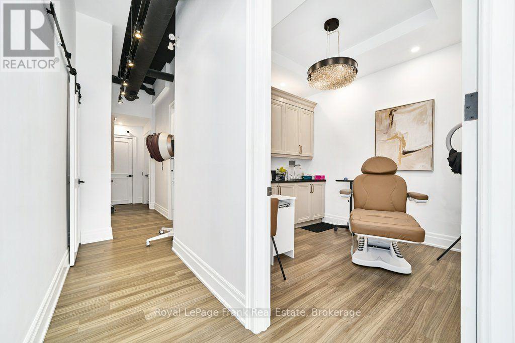 110 - 17 Baldwin Street N, Whitby, Ontario  L1M 0K8 - Photo 6 - E14083646