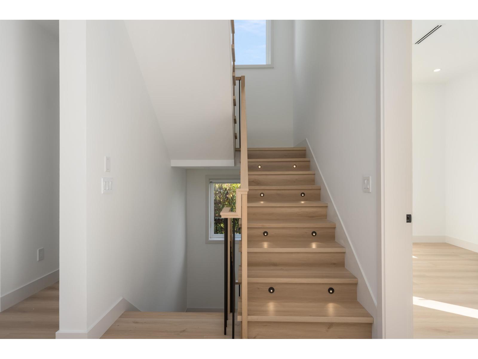 102 14753 111a Avenue, Surrey, British Columbia  V3R 2E2 - Photo 6 - R3175817