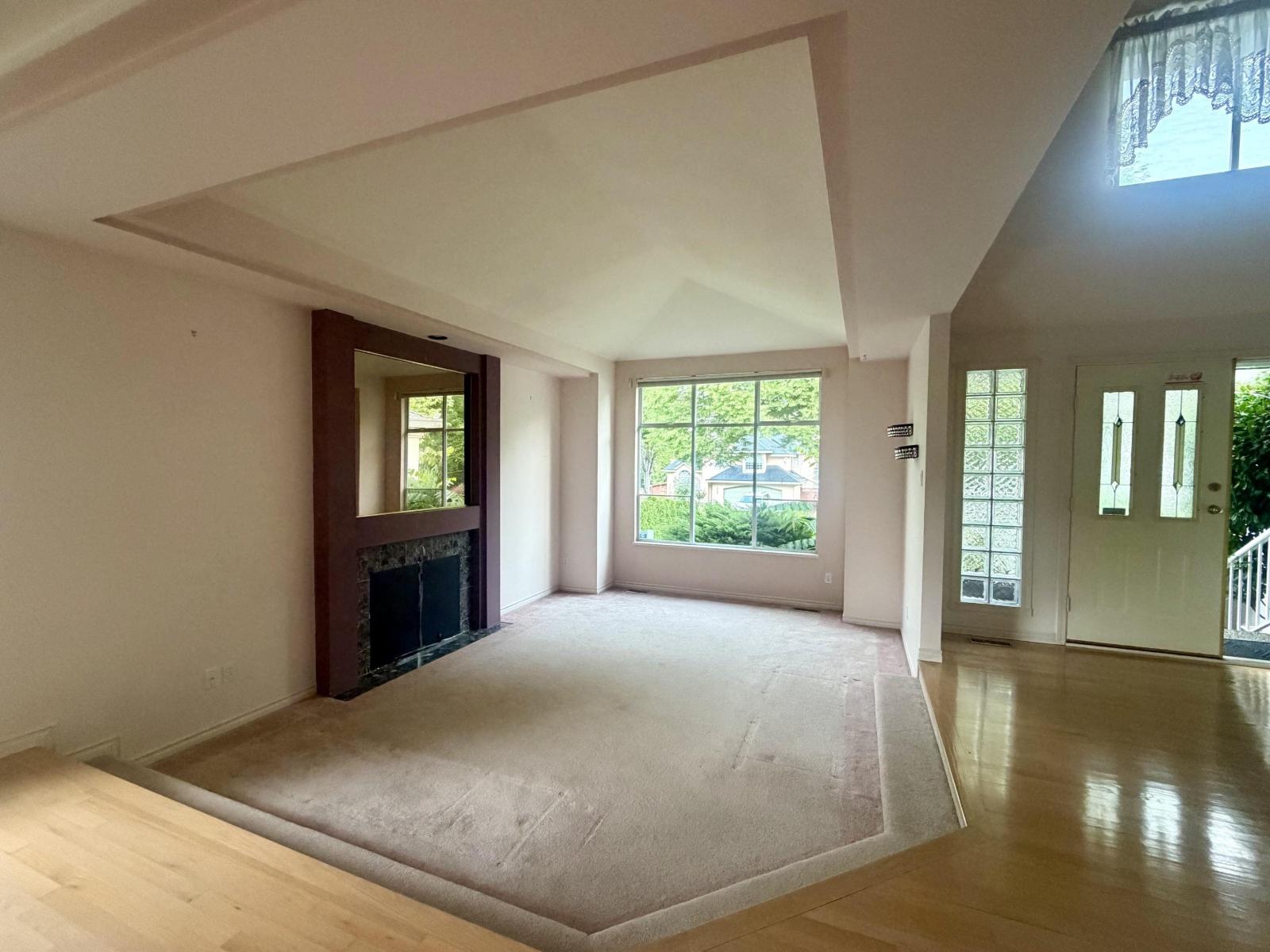 8537 166 Street, Surrey, British Columbia  V4N 3H1 - Photo 2 - R3175825