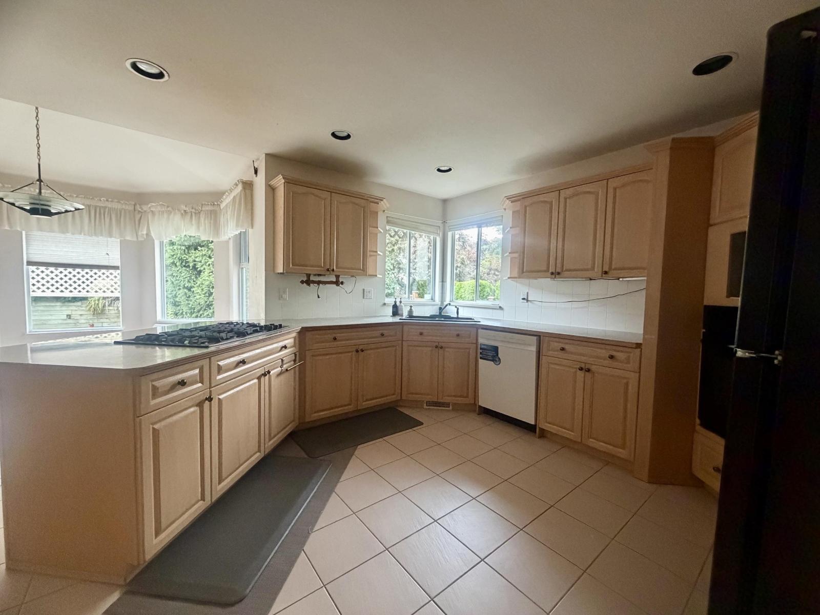 8537 166 Street, Surrey, British Columbia  V4N 3H1 - Photo 9 - R3175825
