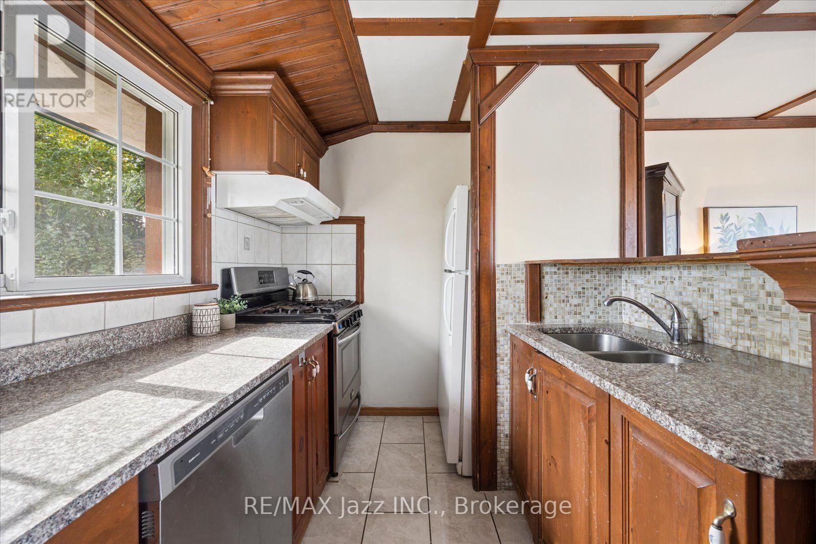 841 Fifes Bay Marina Lane, Selwyn, Ontario  K9J 6X3 - Photo 9 - X14083512