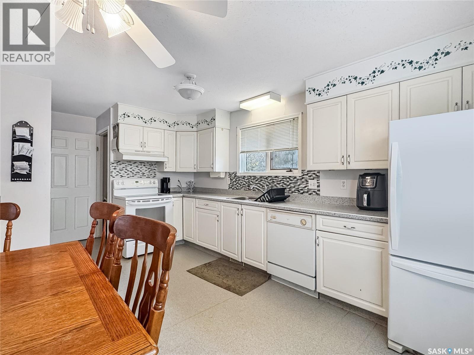 117 Hudek Avenue W, Hafford, Saskatchewan  S0J 1A0 - Photo 3 - SK051170