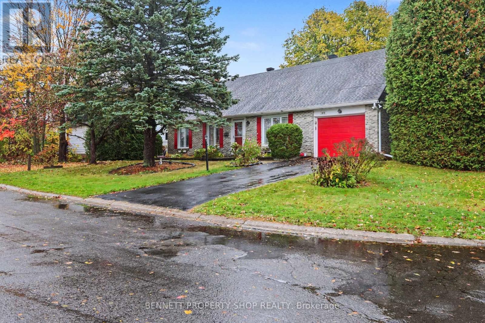 872 Lawnsberry Drive, Ottawa, Ontario  K1E 1X7 - Photo 3 - X14083434