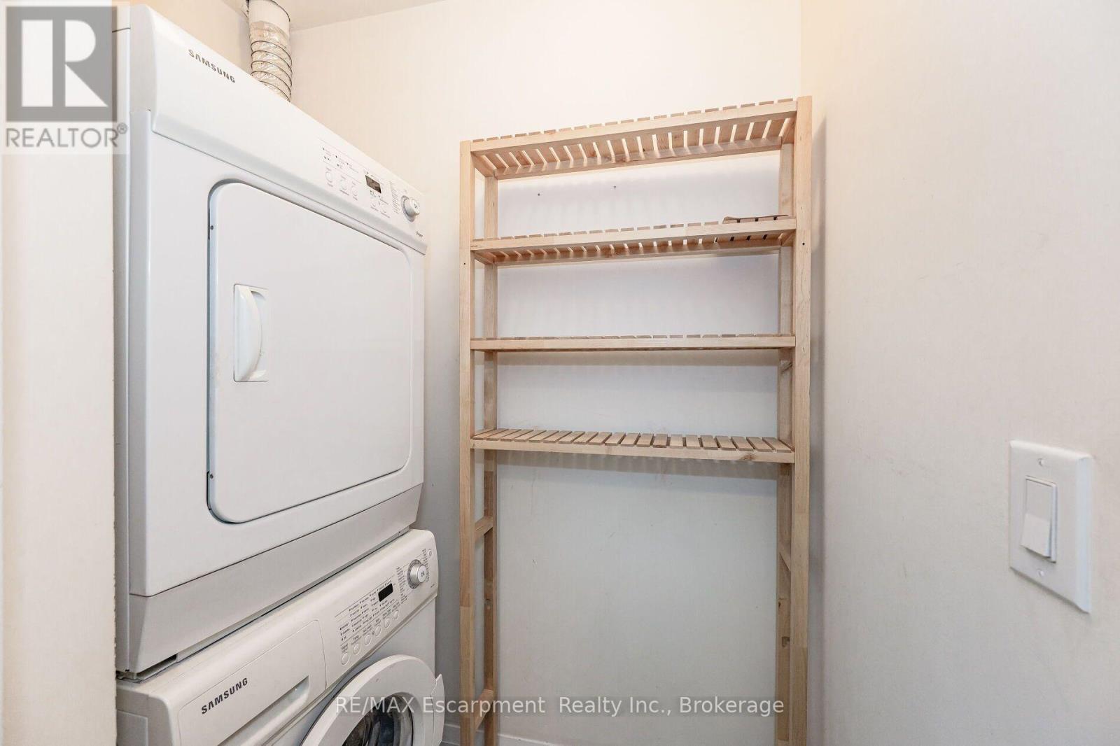 # 209 - 1055 Southdown Road, Mississauga, Ontario  L5J 0A3 - Photo 7 - W14083496