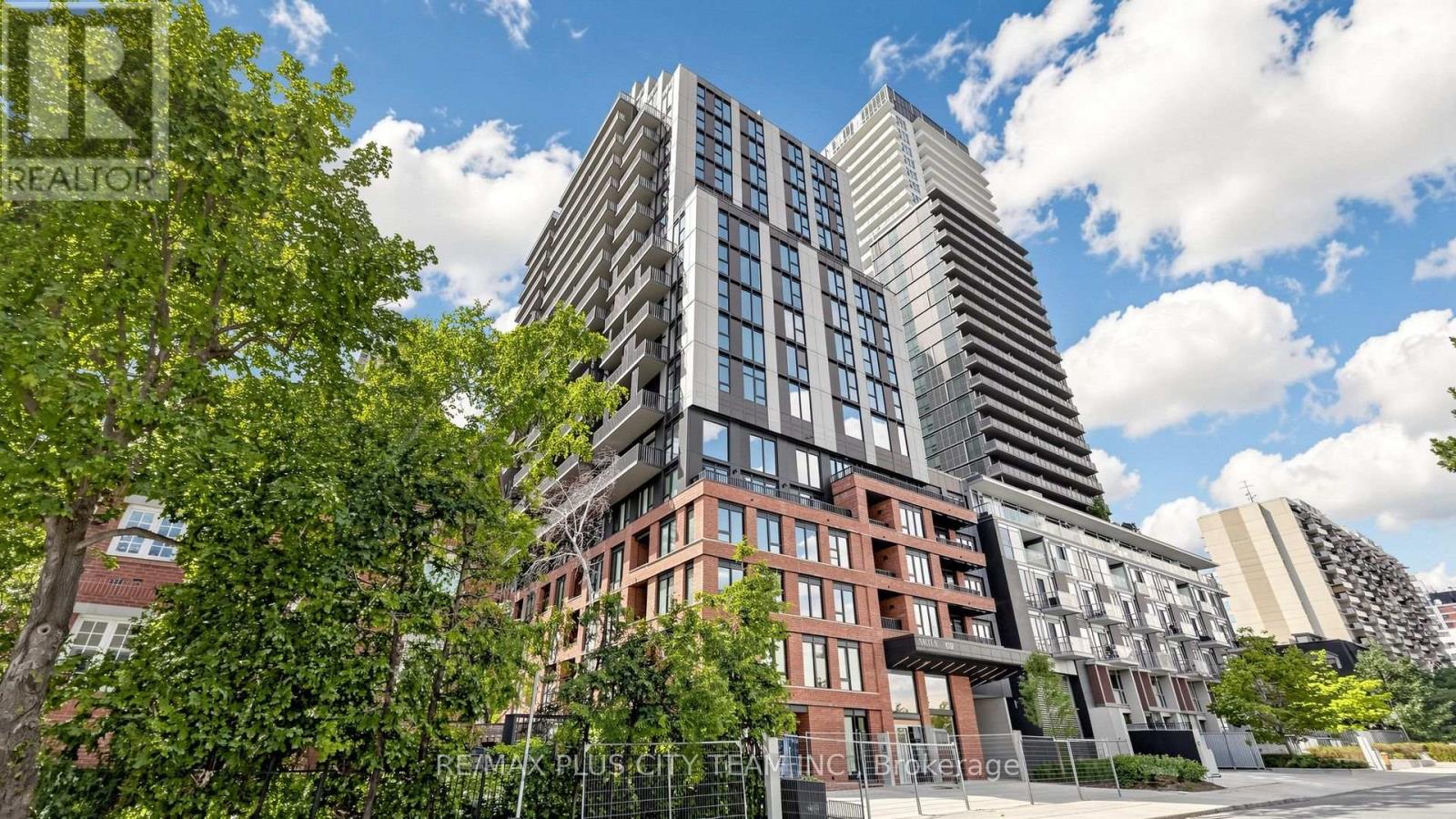 1010 - 109 Erskine Avenue, Toronto, Ontario  M4P 0G6 - Photo 1 - C14083680