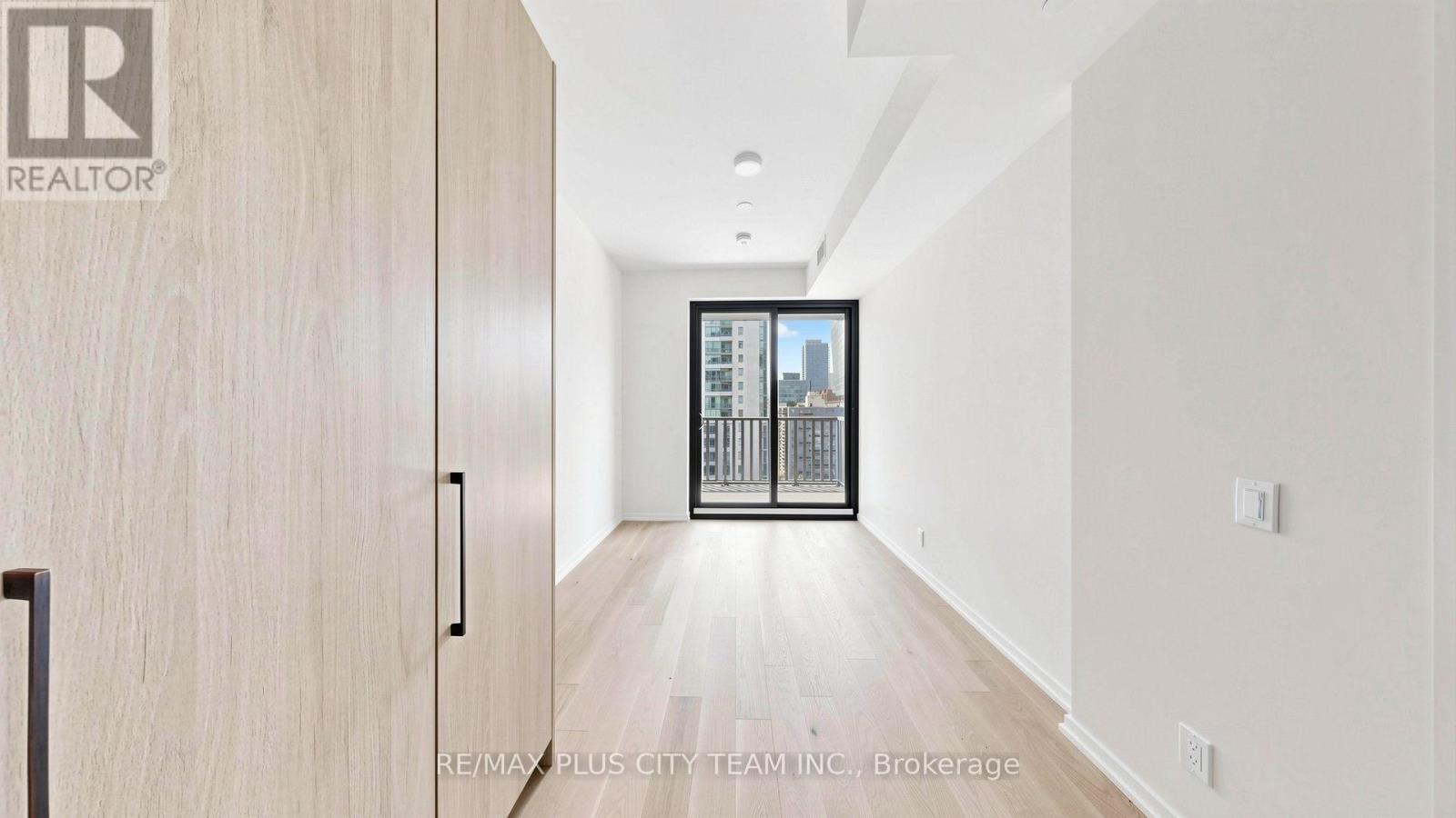 1010 - 109 Erskine Avenue, Toronto, Ontario  M4P 0G6 - Photo 11 - C14083680