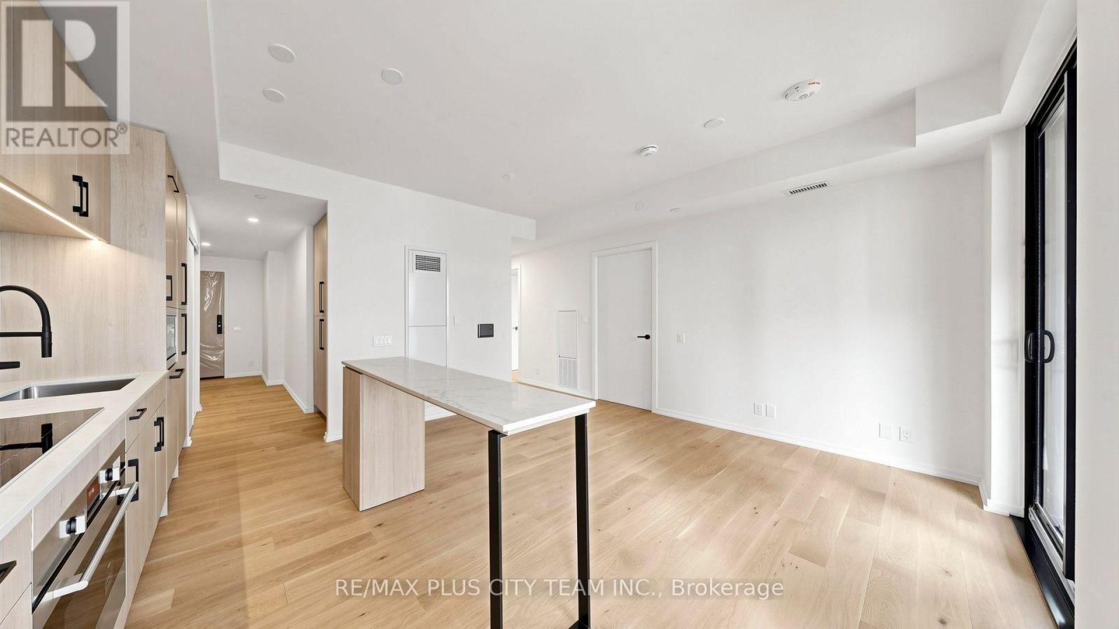 1010 - 109 Erskine Avenue, Toronto, Ontario  M4P 0G6 - Photo 5 - C14083680