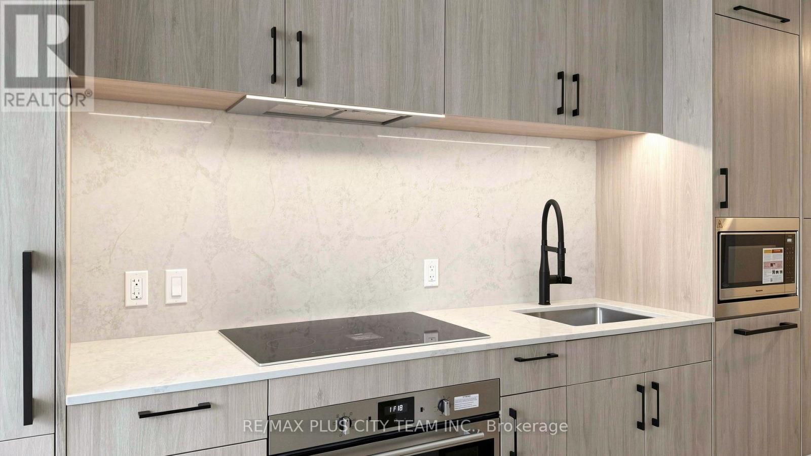 1010 - 109 Erskine Avenue, Toronto, Ontario  M4P 0G6 - Photo 9 - C14083680