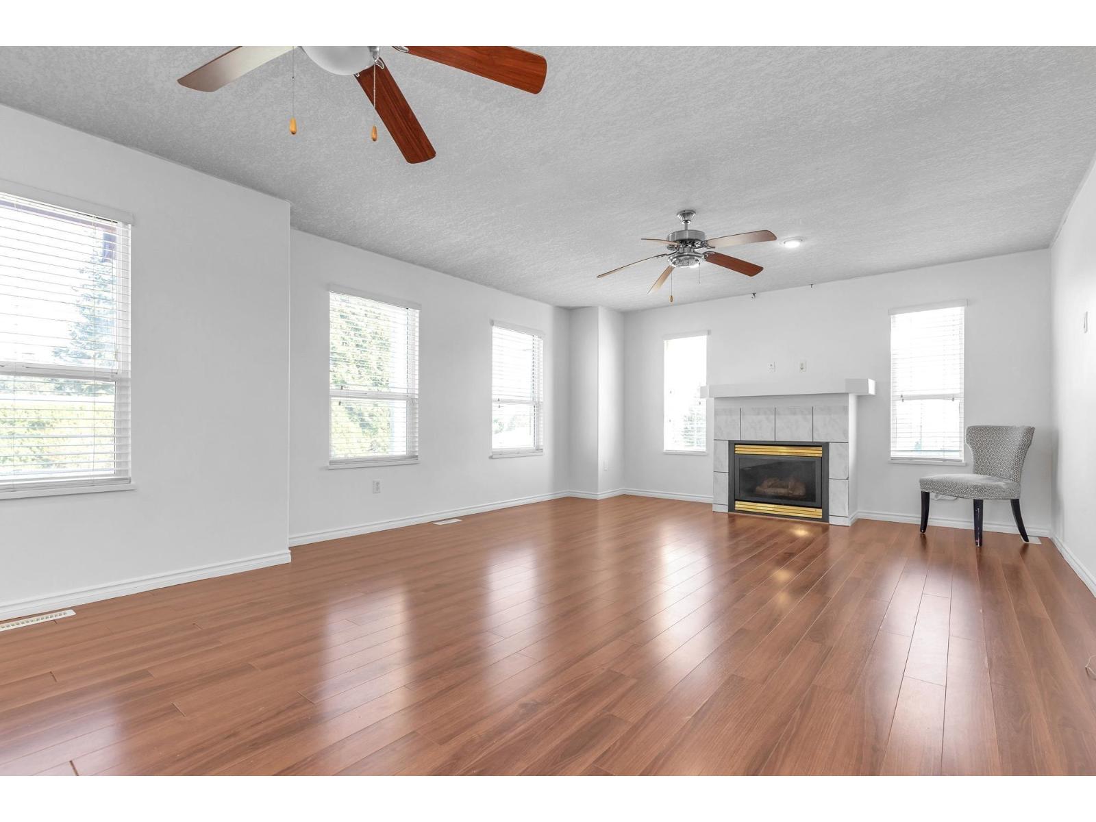 8067 Cedar Street, Mission, British Columbia  V2V 3N2 - Photo 4 - R3174441