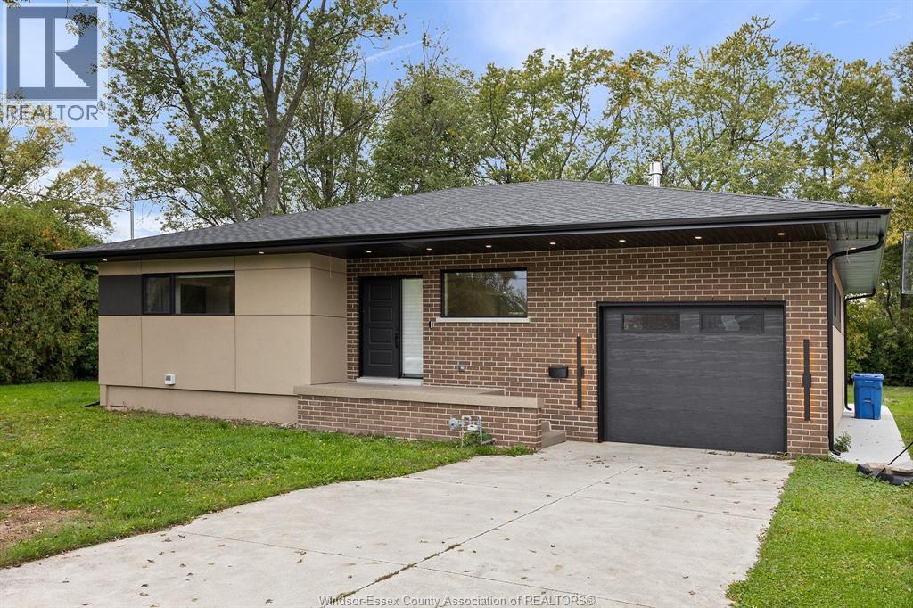 4015 Roseland Drive East, Windsor, Ontario  N9G 1Y5 - Photo 2 - 26025425