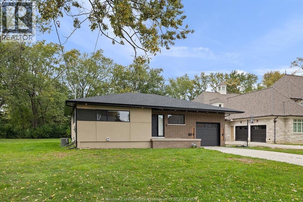 4015 Roseland Drive East, Windsor, Ontario  N9G 1Y5 - Photo 3 - 26025425