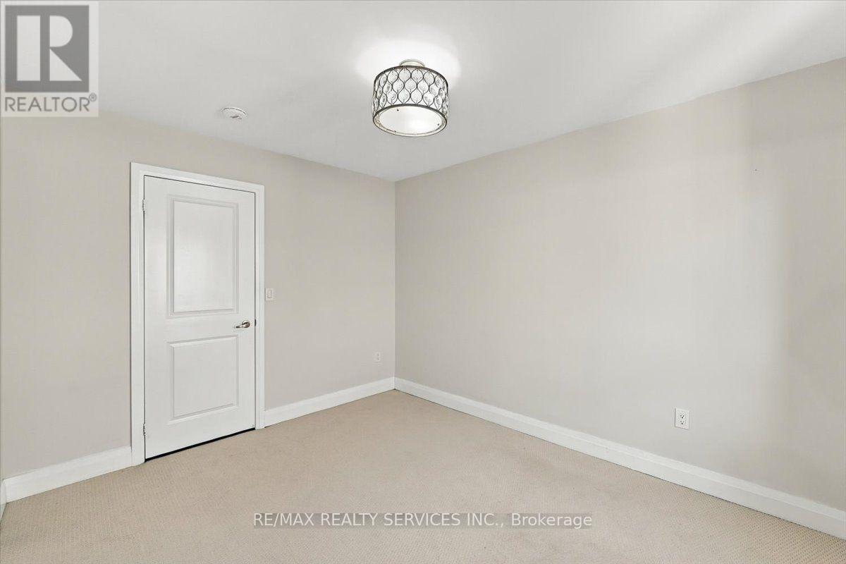 108 Frank Kelly Drive, East Gwillimbury, Ontario  L9N 0V3 - Photo 12 - N13880646