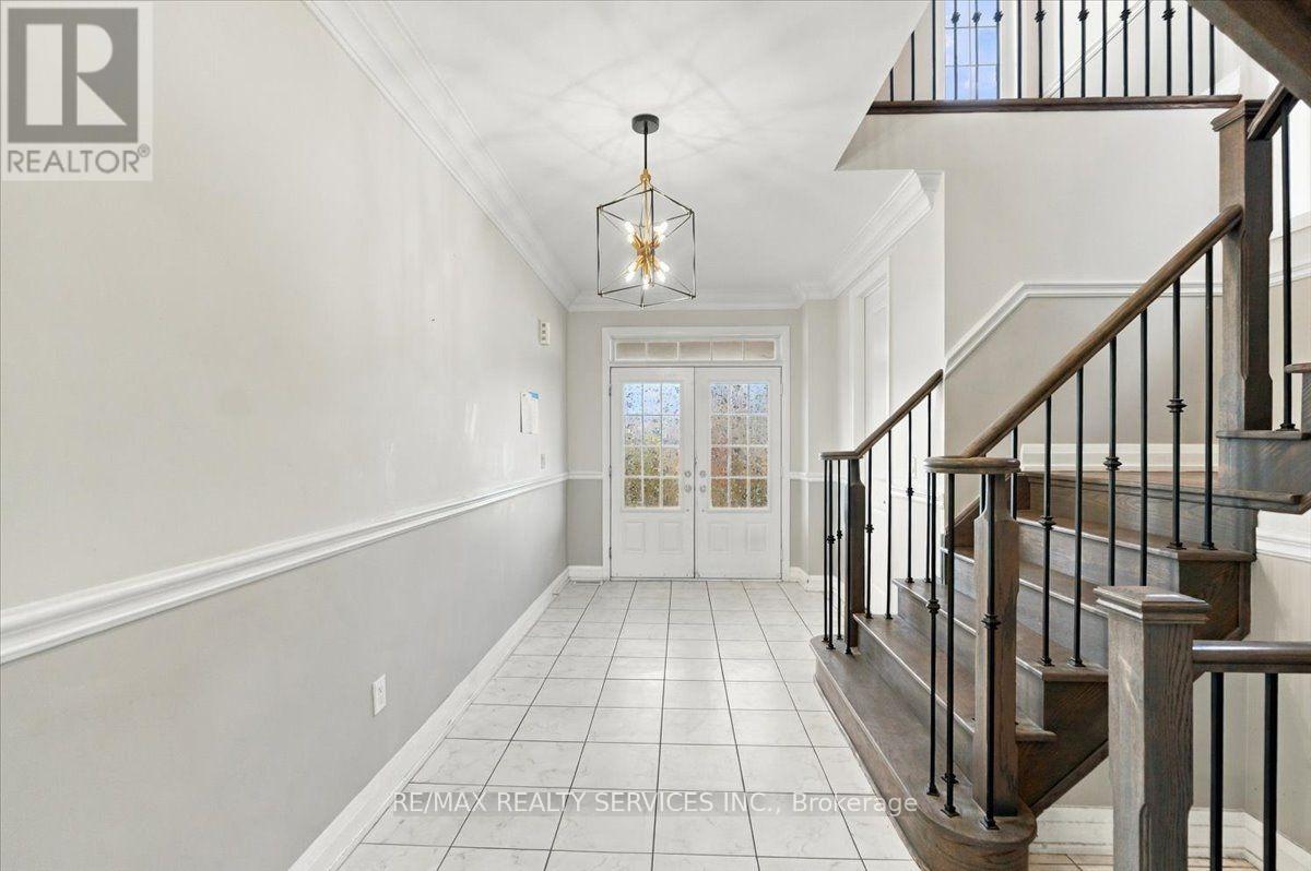 108 Frank Kelly Drive, East Gwillimbury, Ontario  L9N 0V3 - Photo 3 - N13880646