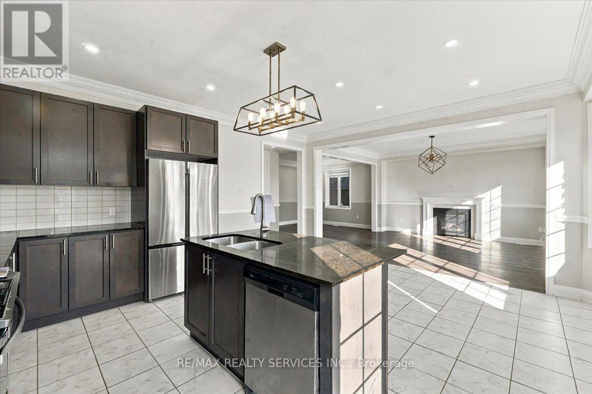 108 Frank Kelly Drive, East Gwillimbury, Ontario  L9N 0V3 - Photo 8 - N13880646
