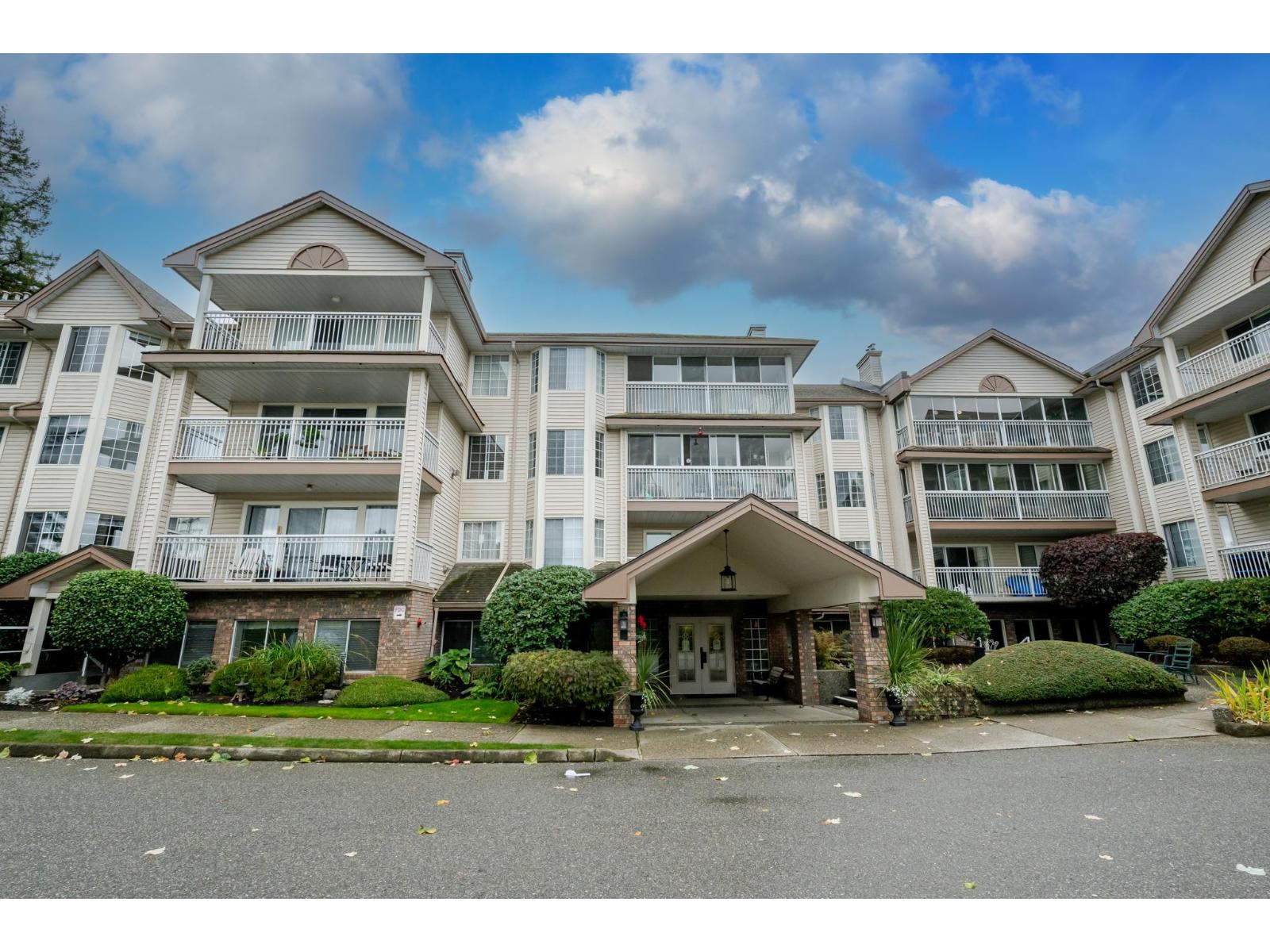 102 2491 GLADWIN ROAD