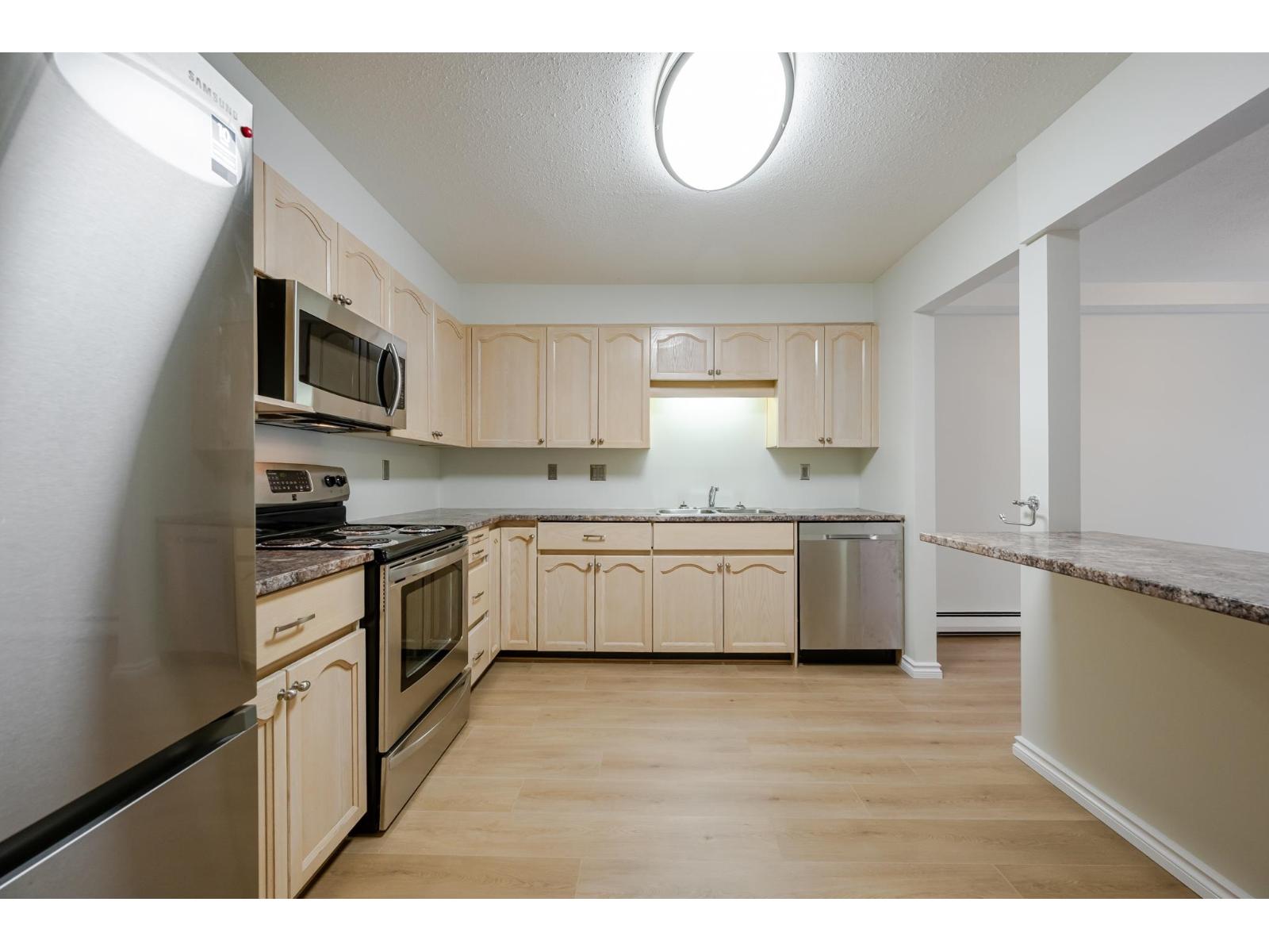 102 2491 GLADWIN ROAD