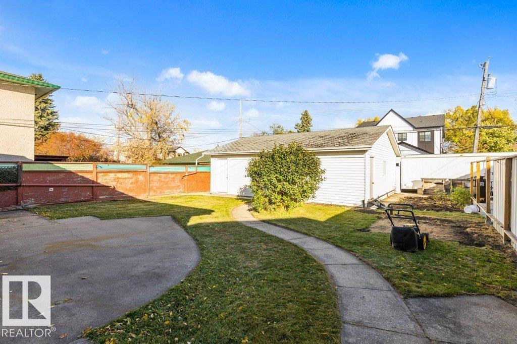 10651 80 ST NW