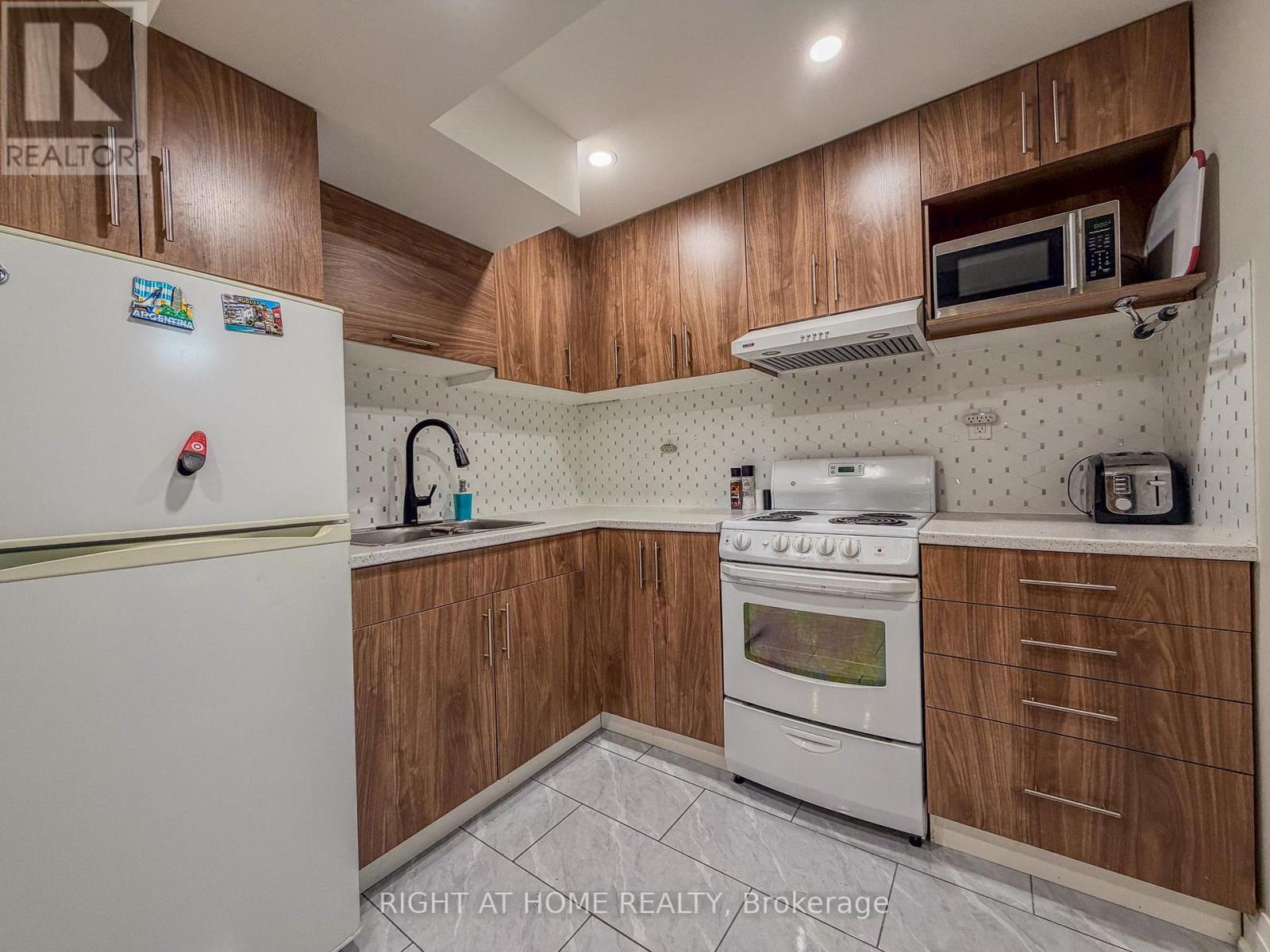221 Tupper Boulevard, New Tecumseth, Ontario L9R 1B5 - Photo 19 - N14083616