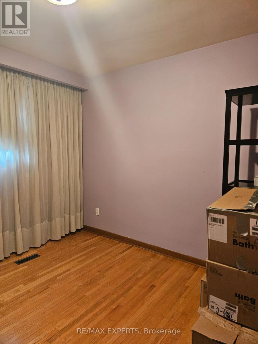 1 Byworth Boulevard, Toronto, Ontario  M9R 1W8 - Photo 13 - W14083570