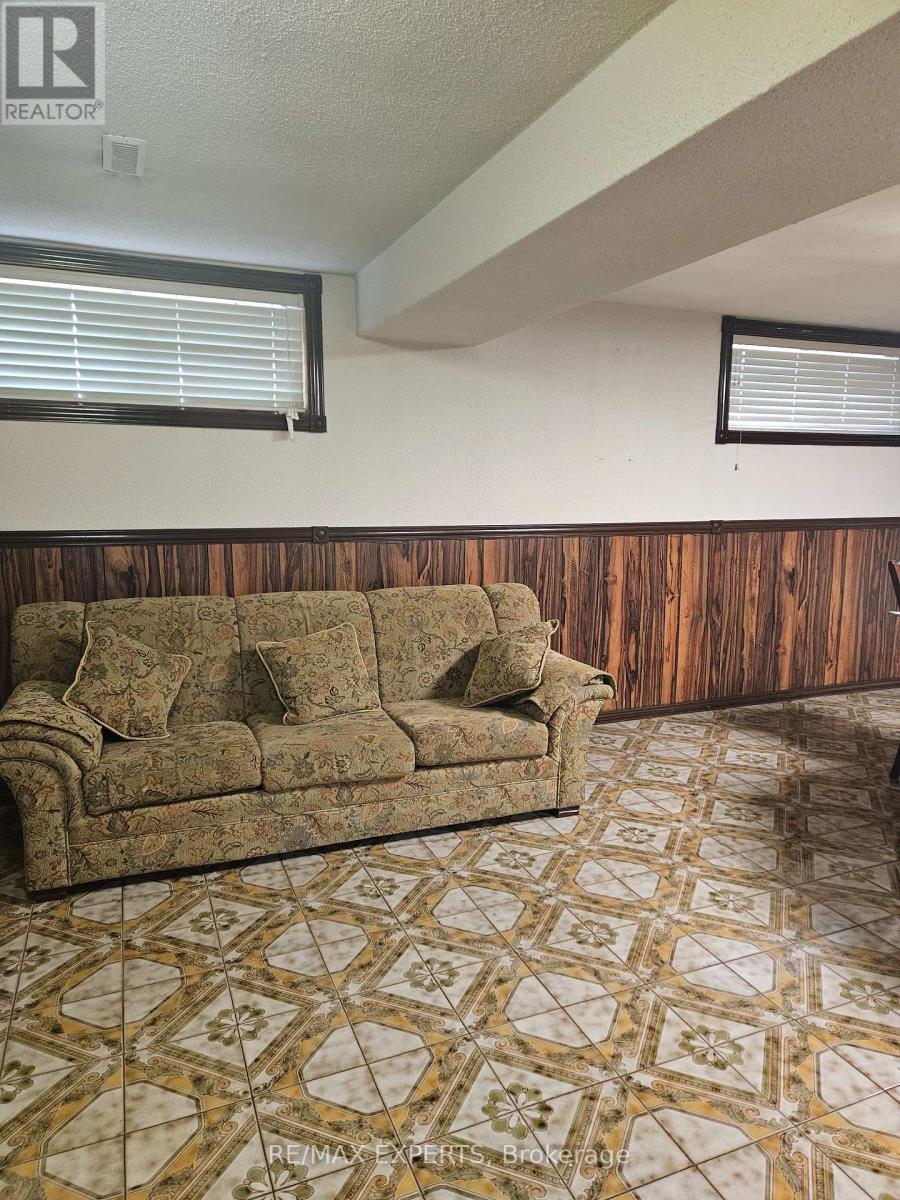 1 Byworth Boulevard, Toronto, Ontario  M9R 1W8 - Photo 20 - W14083570