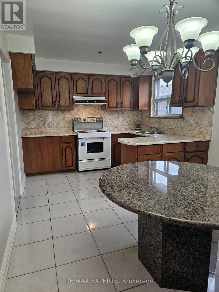 1 Byworth Boulevard, Toronto, Ontario  M9R 1W8 - Photo 4 - W14083570