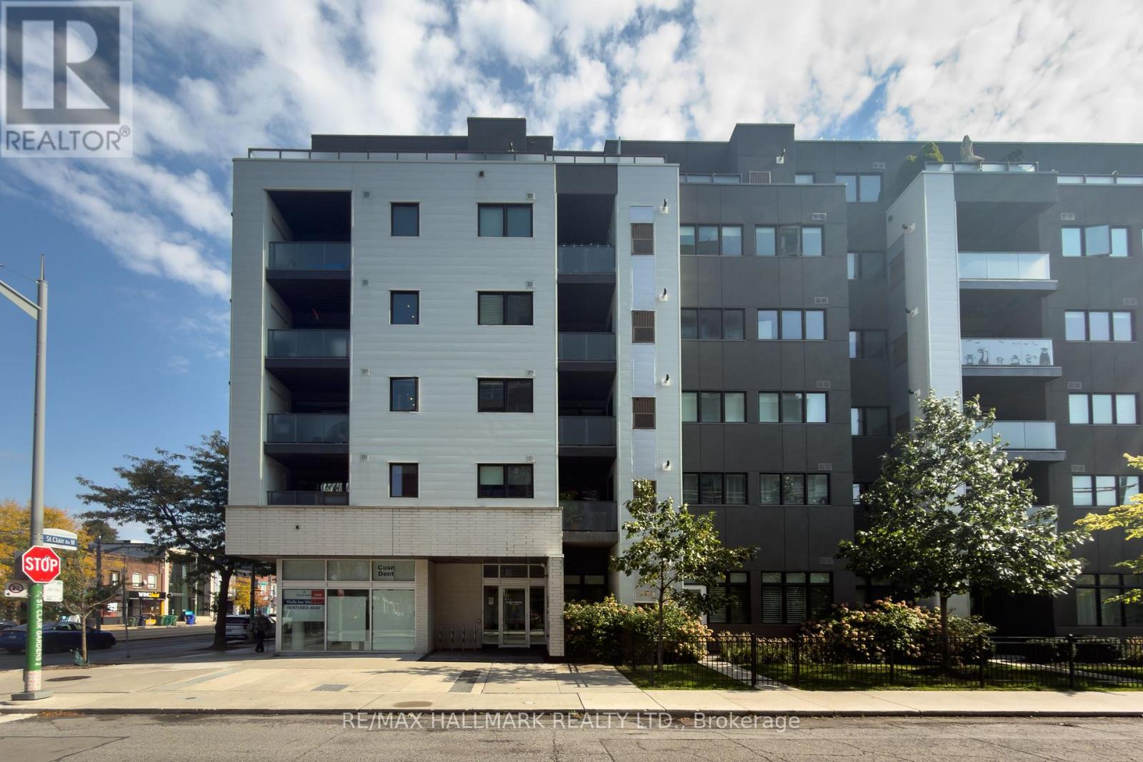 406 - 385 OSLER STREET N, Toronto, Ontario