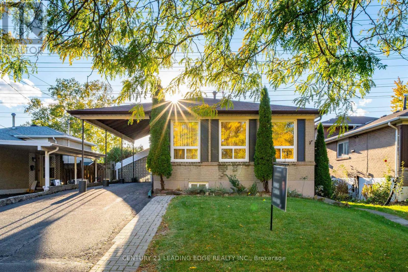 63 Mercury Road, Toronto, Ontario  M9W 3H4 - Photo 1 - W14083624