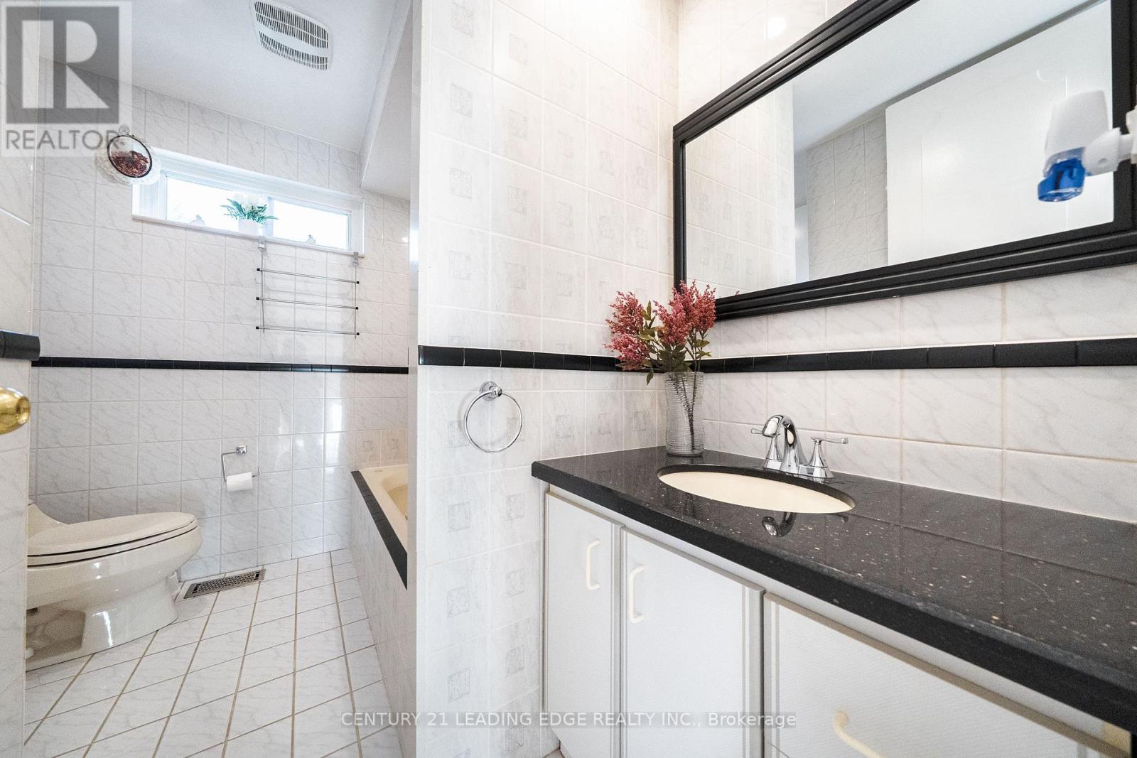 63 Mercury Road, Toronto, Ontario  M9W 3H4 - Photo 13 - W14083624