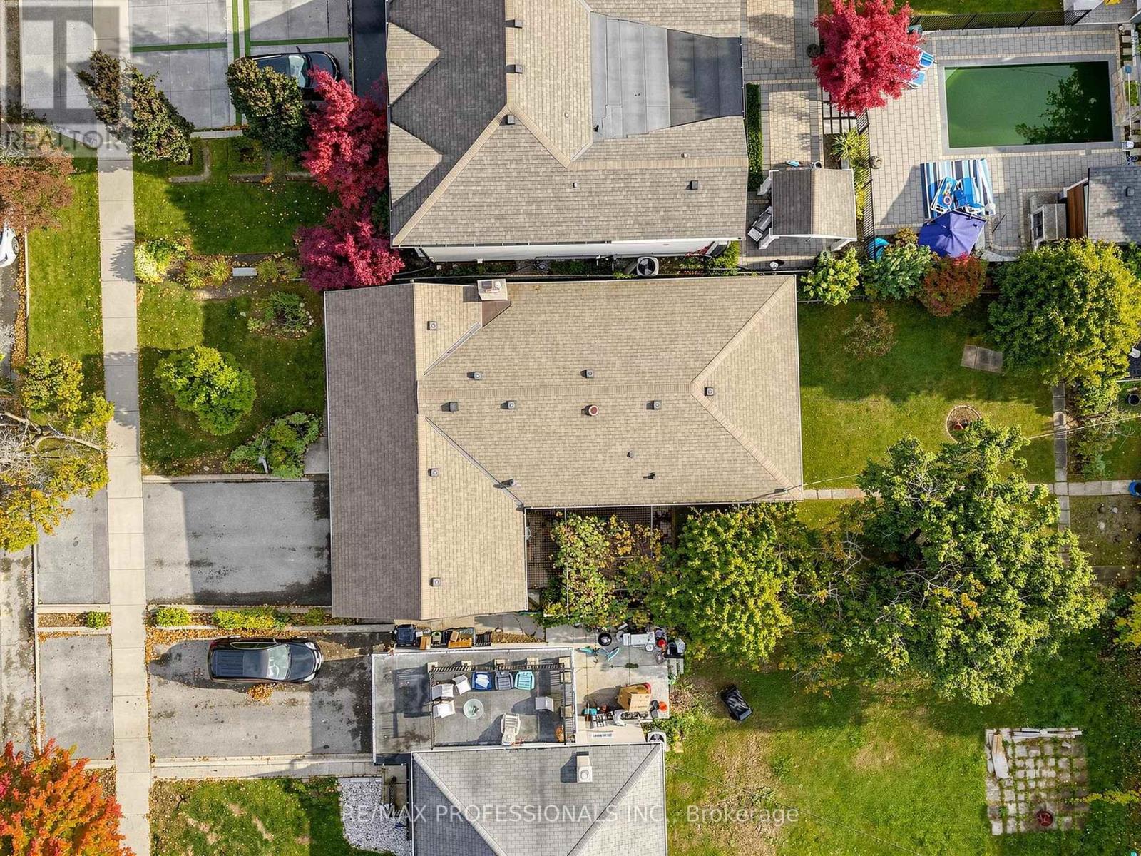 34 Crestridge Heights Road, Toronto, Ontario  M9P 1A4 - Photo 31 - W14083638
