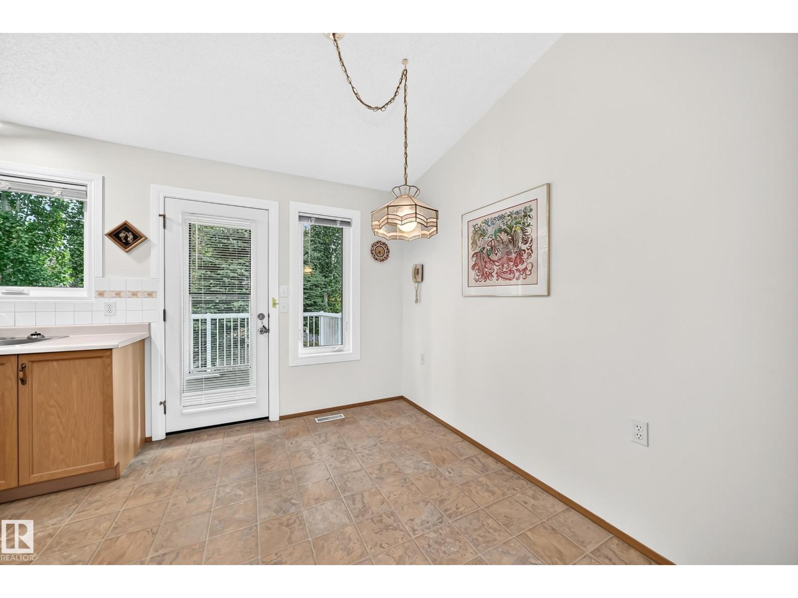 6526 158 Av Nw, Edmonton, Alberta  T5Y 2S7 - Photo 19 - E4511887
