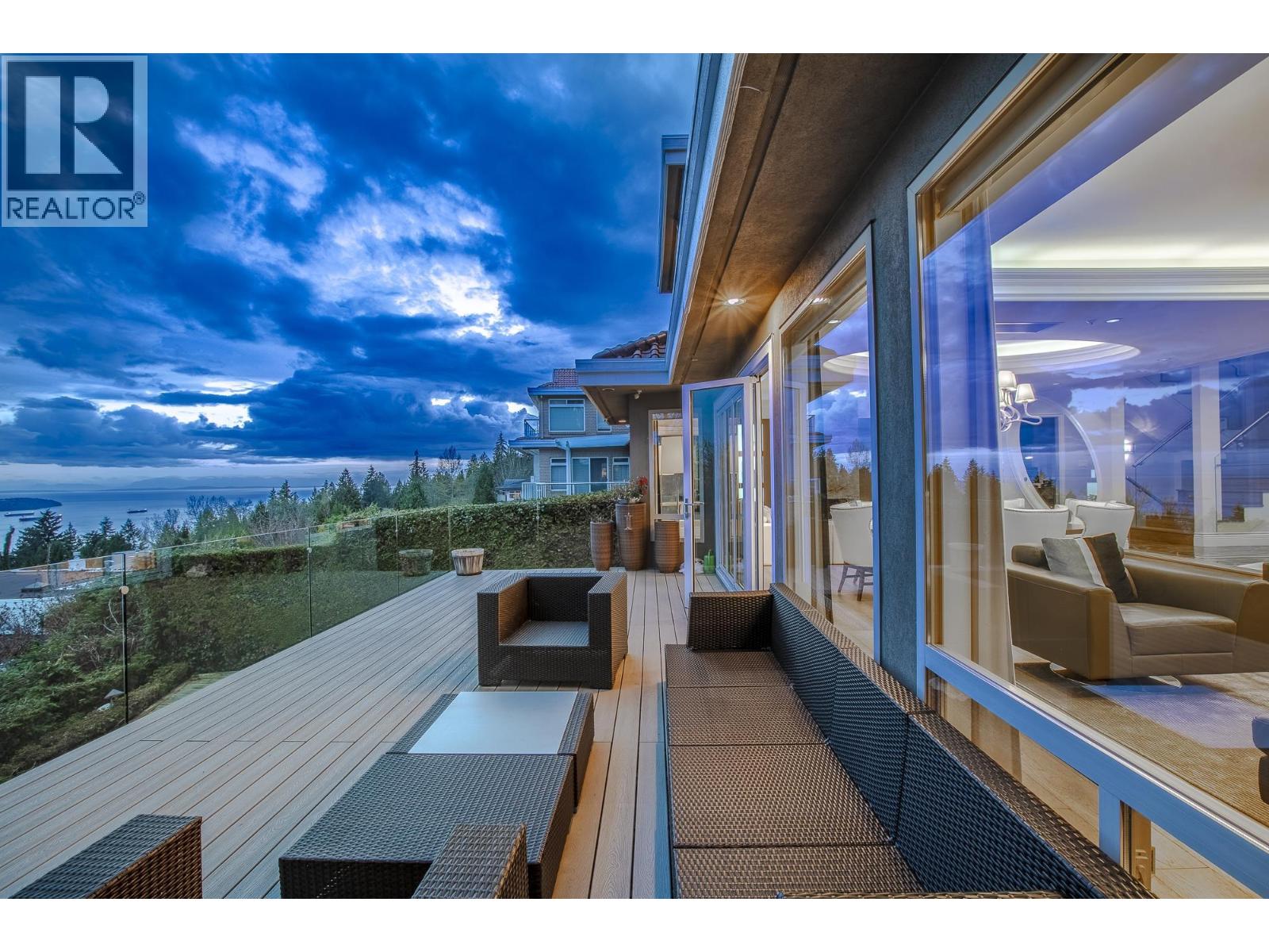 1560 Chippendale Court, West Vancouver, British Columbia  V7S 3G6 - Photo 9 - R3175070