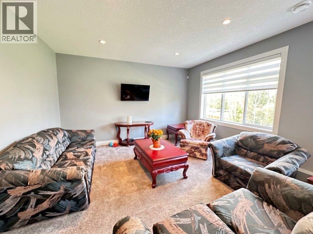 116 Kinniburgh Boulevard, Chestermere, Alberta  T1X 0M1 - Photo 32 - A2352561