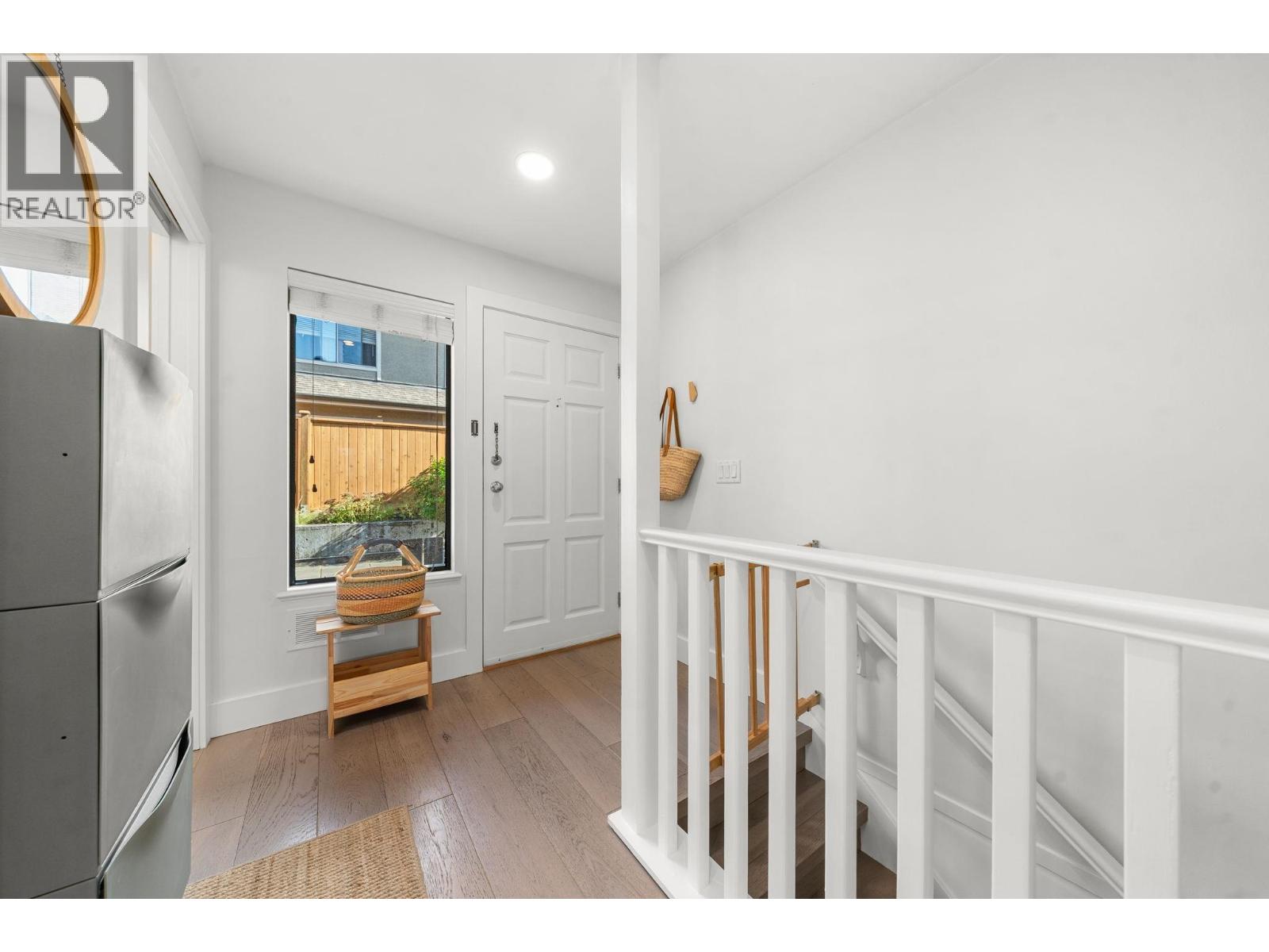 19 2133 St George's Avenue, North Vancouver, British Columbia  V7L 3K5 - Photo 3 - R3174476
