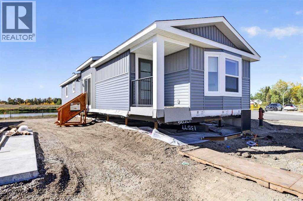 2 Larchwoods Drive, Olds, Alberta  T4H 0B1 - Photo 4 - A2351649
