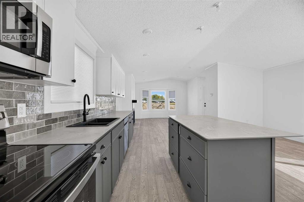 2 Larchwoods Drive, Olds, Alberta  T4H 0B1 - Photo 17 - A2351649