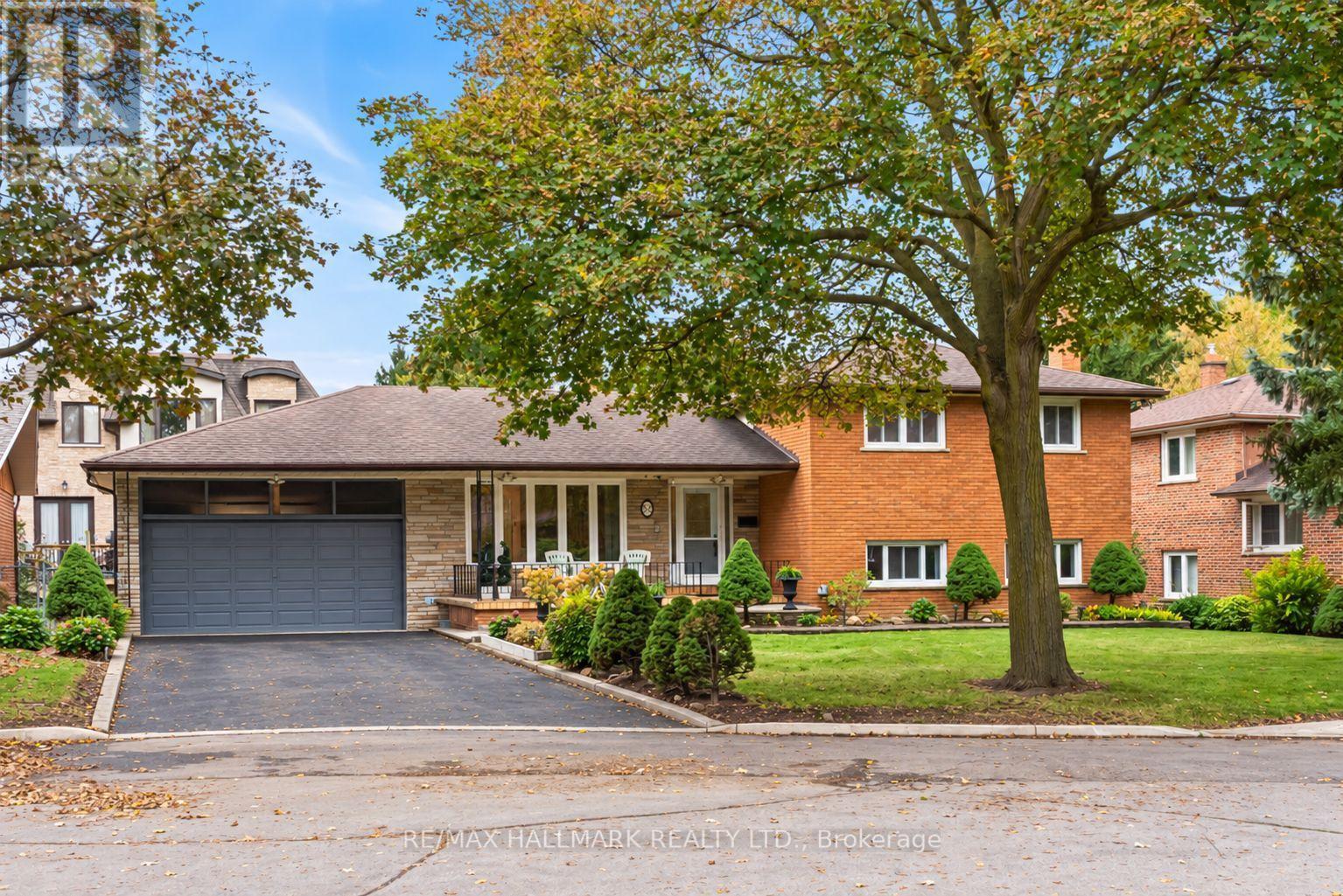 53 TOBRUK CRESCENT, Toronto, Ontario