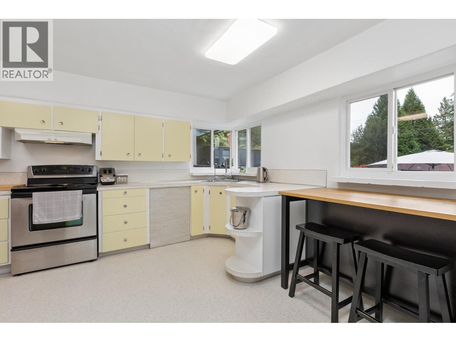 331 E 24th Street, North Vancouver, British Columbia  V7L 3E9 - Photo 14 - R3175796