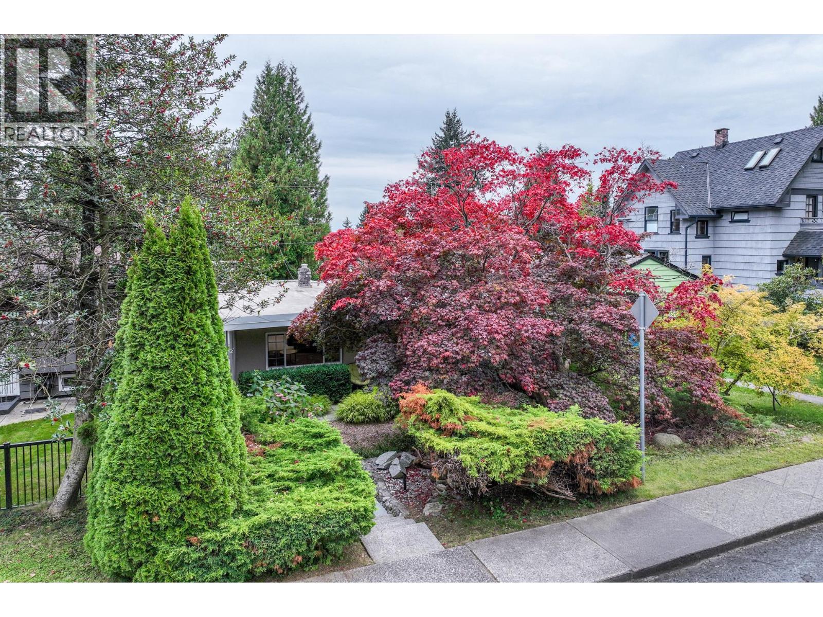 331 E 24th Street, North Vancouver, British Columbia  V7L 3E9 - Photo 30 - R3175796