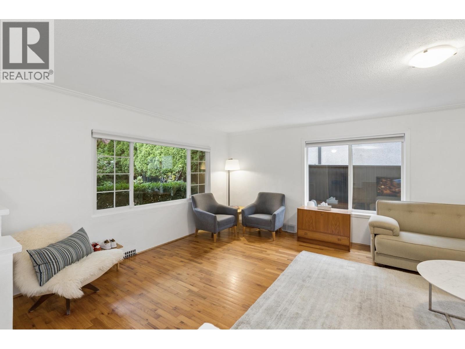 331 E 24th Street, North Vancouver, British Columbia  V7L 3E9 - Photo 8 - R3175796