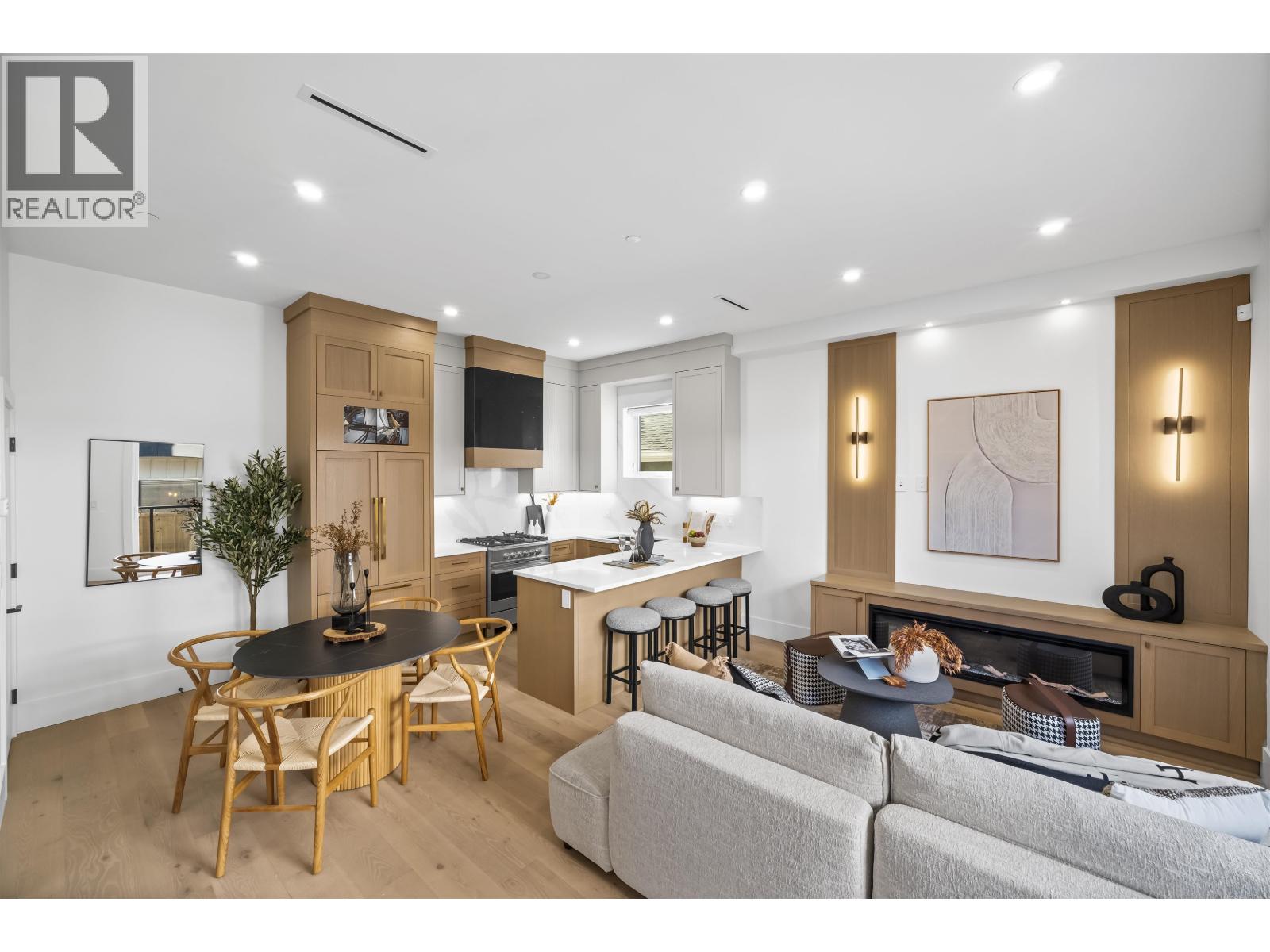 2712 KITCHENER STREET, vancouver, British Columbia