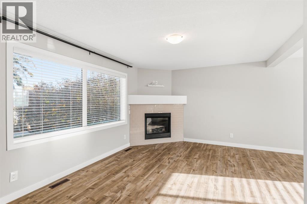 311 Killarney Glen Court SW, Calgary, Alberta  T3E 7H4 - Photo 3 - A2352645