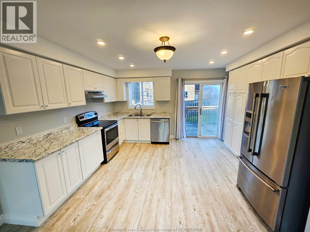 201 Hanmer Street East, Barrie, Ontario L4M 6W7 - Photo 5 - 26023824