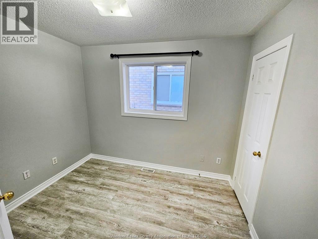 201 Hanmer Street East, Barrie, Ontario L4M 6W7 - Photo 12 - 26023824